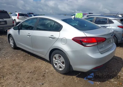 2018 Kia Forte Lx z USA, uszkodzony, nr VIN 3KPFK4A70JE193265